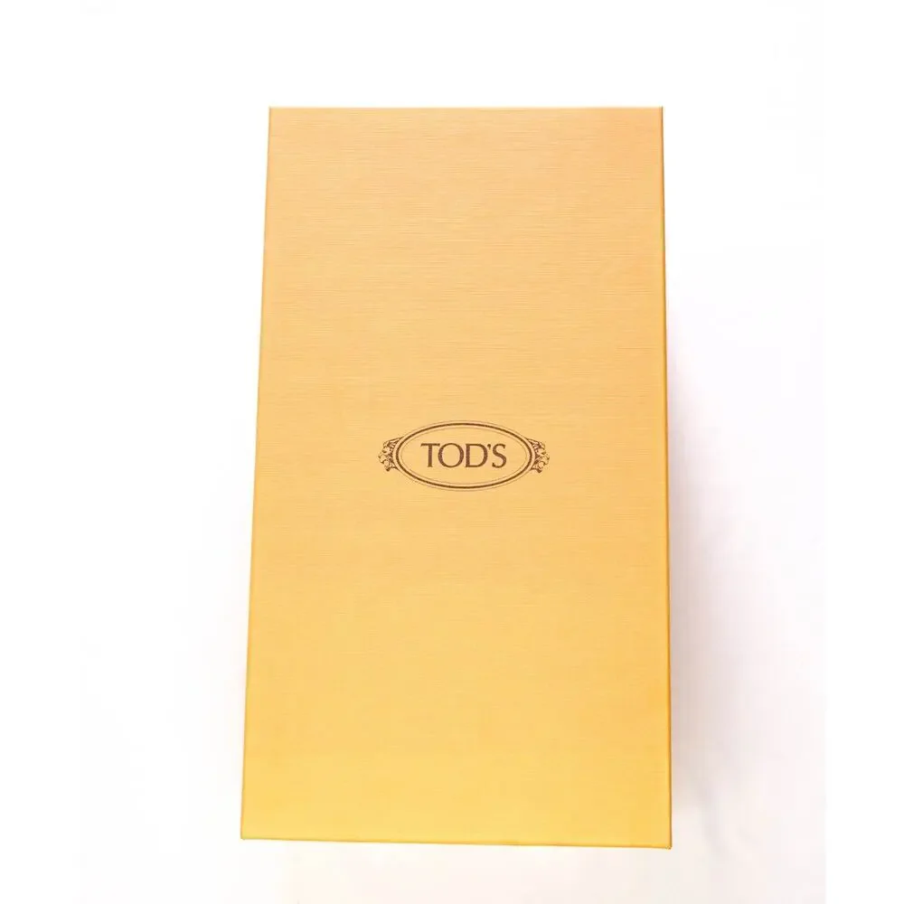 $995 TOD'S - White Leather Driving Loafers - US 7 (6UK)